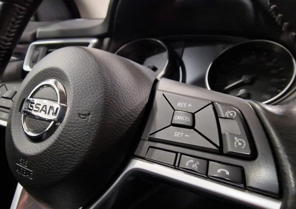 Nissan Qashqai cena 77900 przebieg: 82000, rok produkcji 2017 z Jelenia Góra małe 436